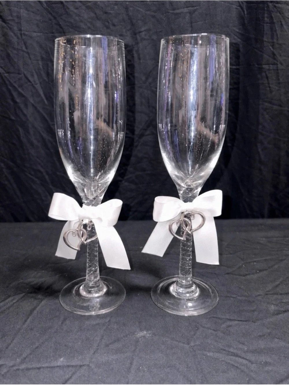 Set of 2 Glass Champagne Flutes White Bows Metal Heart Charms Wedding